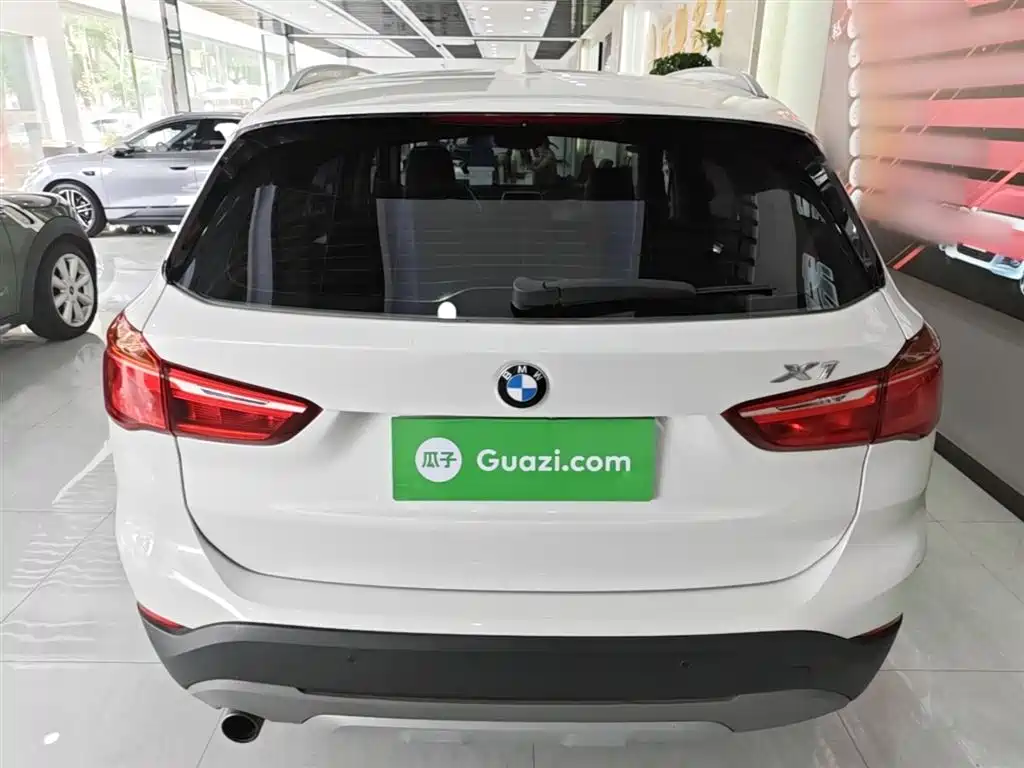BMW X1 2018 sDrive18Li Premium Model фото 6