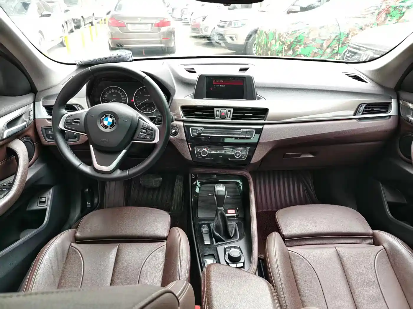 BMW X1 2018 sDrive18Li Premium Model фото 5