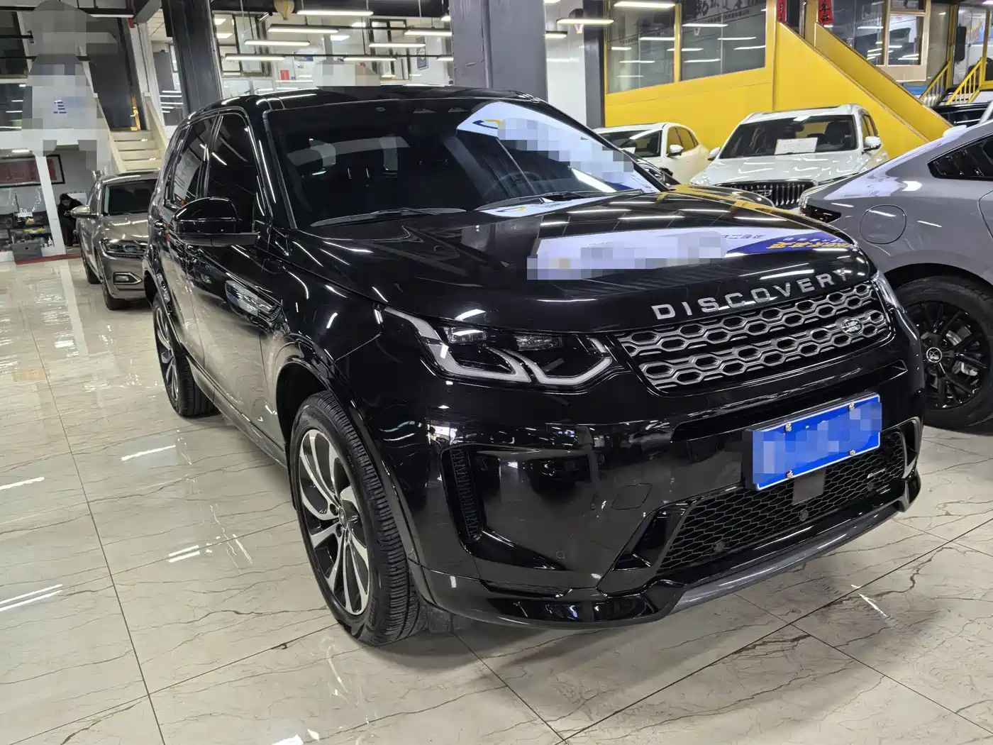 Land Rover Discovery Sport 2023 249PS R-Dynamic S Performance Version фото 3