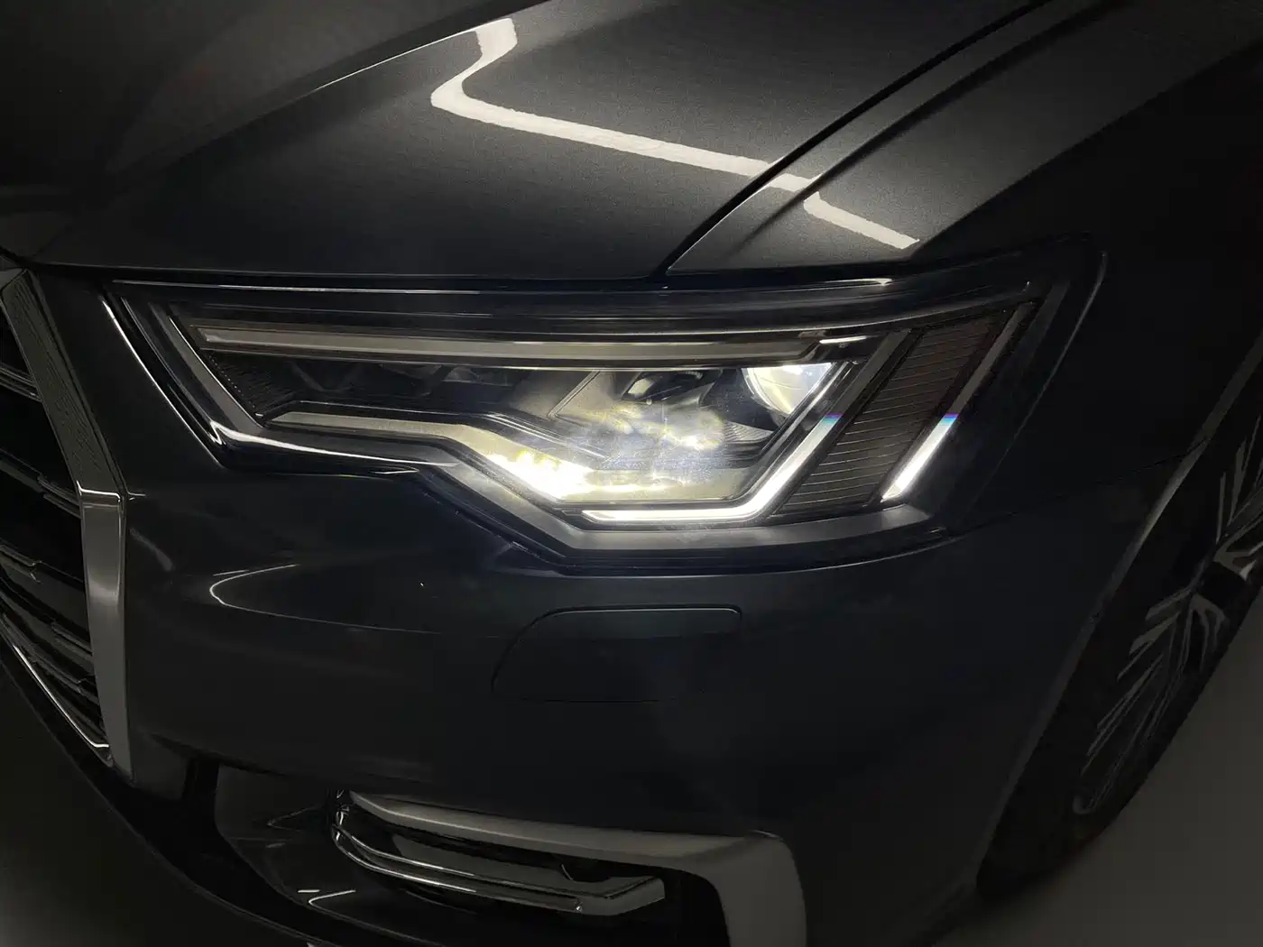 Audi A6L 2022 55 TFSI quattro Premium Elegance фото 4