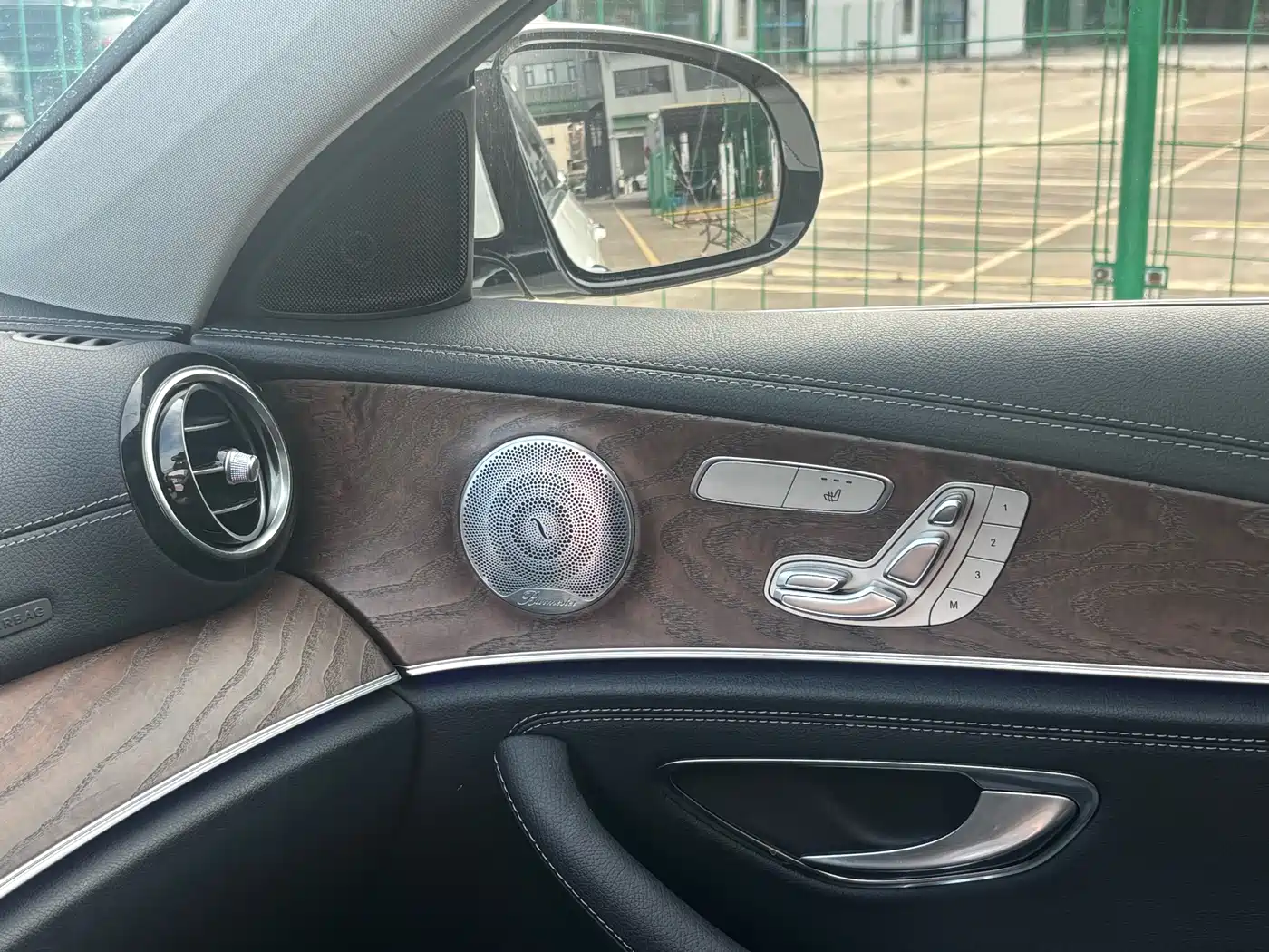 Mercedes-Benz E-Class 2019 Facelift E 300 L Luxury фото 13