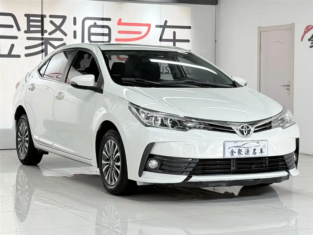 Toyota Corolla 2017 Facelift 1.2T S-CVT GL-i фото 3