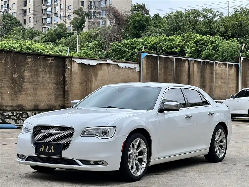 Chrysler 300C (Import) 2016 3.0L Beyond Edition