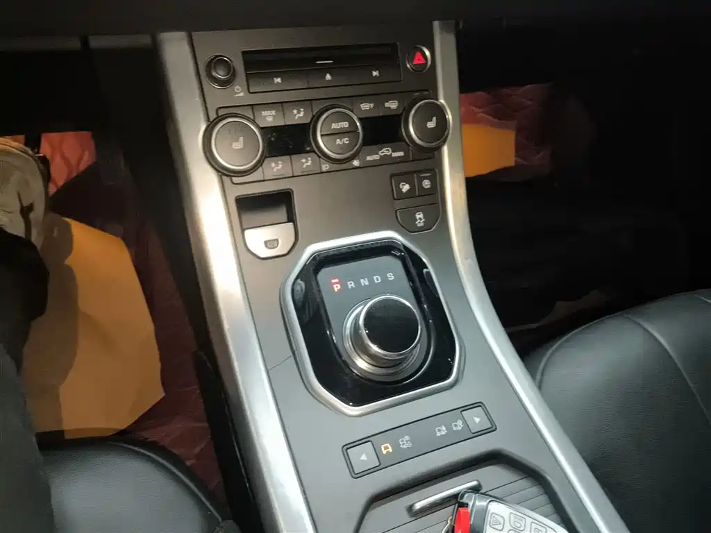 Land Rover Range Rover Evoque 2018 240PS SE Smart Edition фото 7