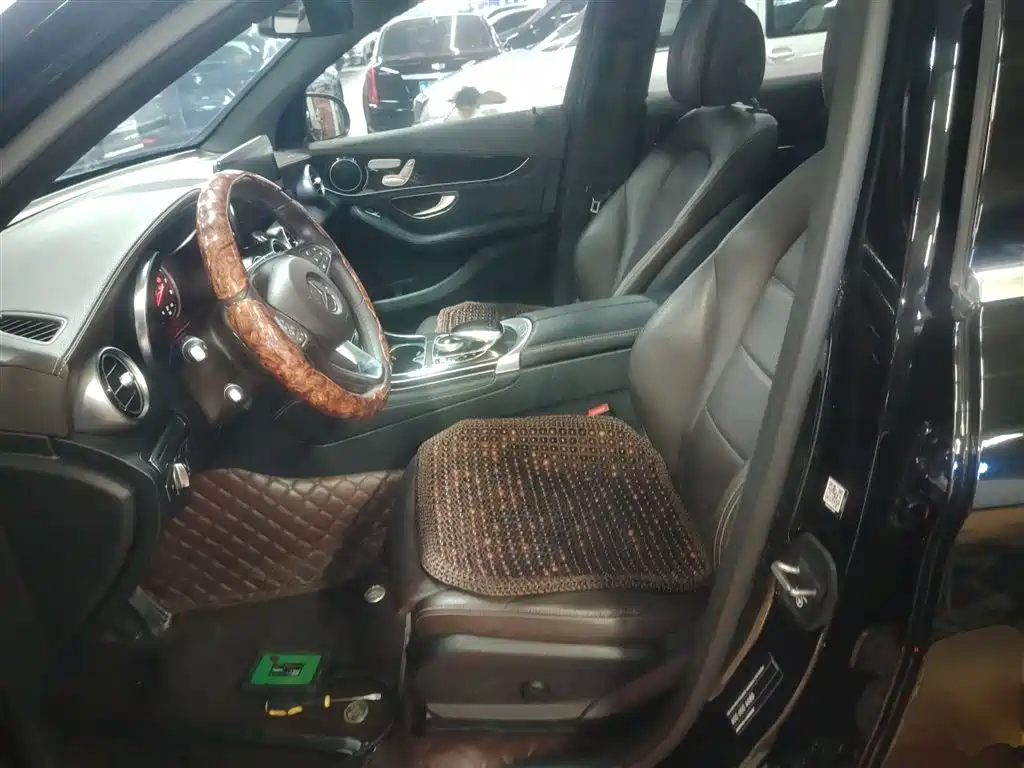Mercedes-Benz GLC 2018 Facelift GLC 260 4MATIC Dynamic фото 14