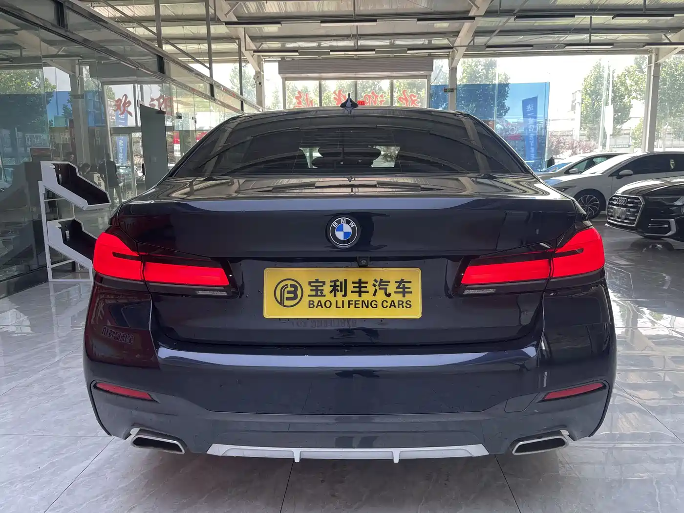 BMW 5 Series 2022 525Li M Sport Package фото 7