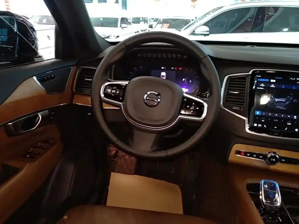 Volvo XC90 2024 2024 B5 Smart Luxury 5-Seater