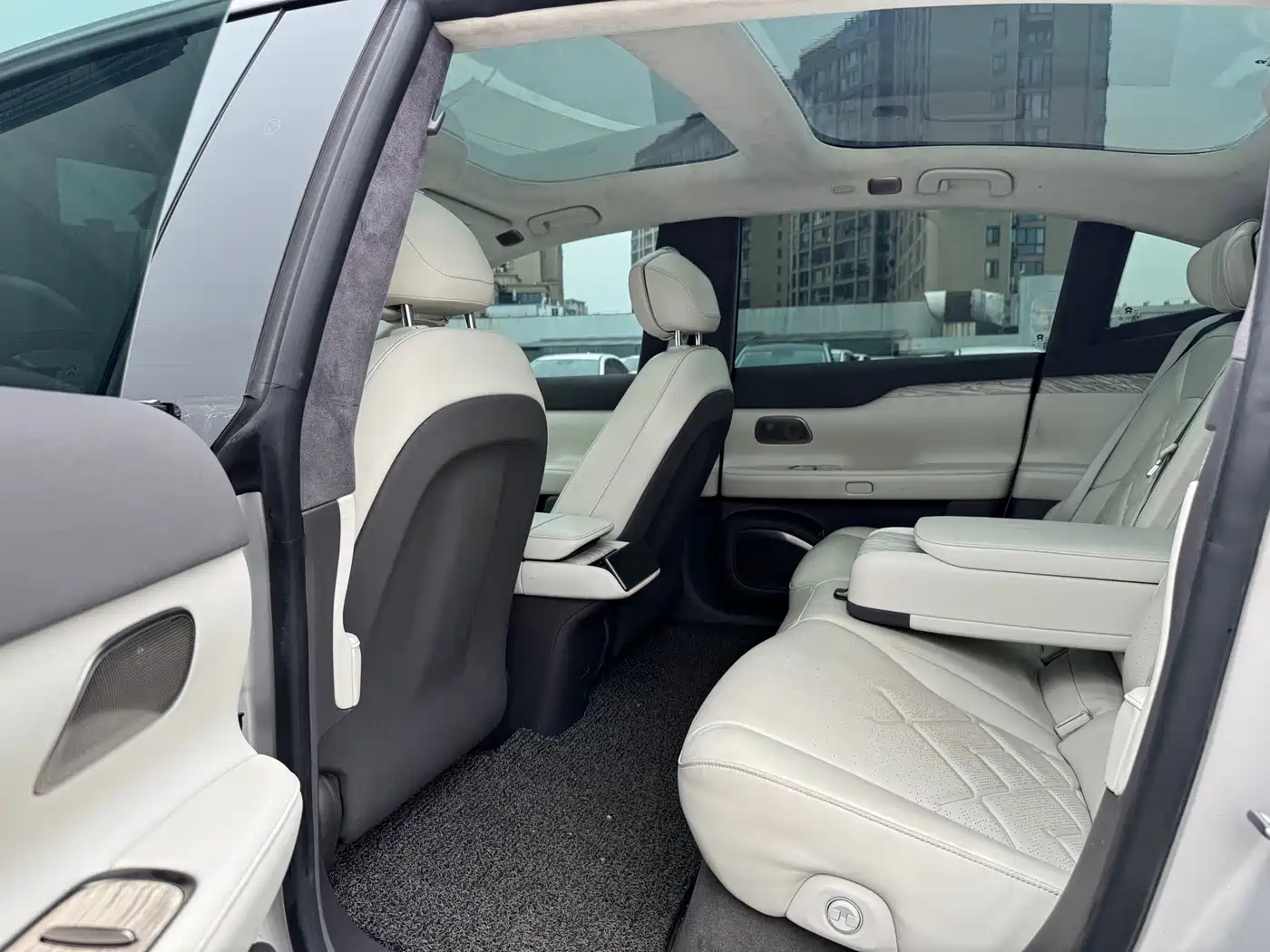 NIO ET7 2022 100kWh Launch Edition фото 9