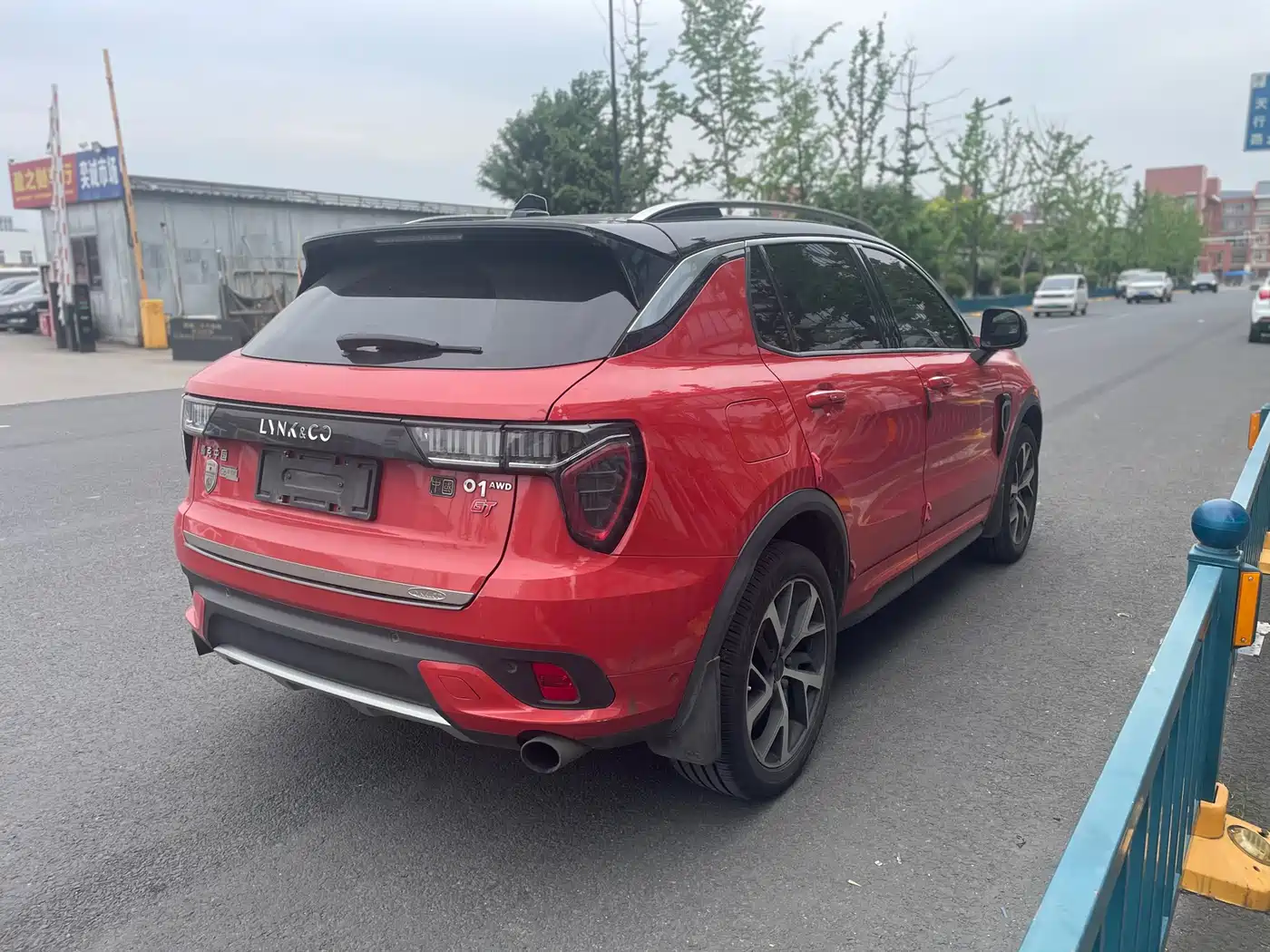 Lynk & Co 01 2017 2.0T AWD Pro фото 2