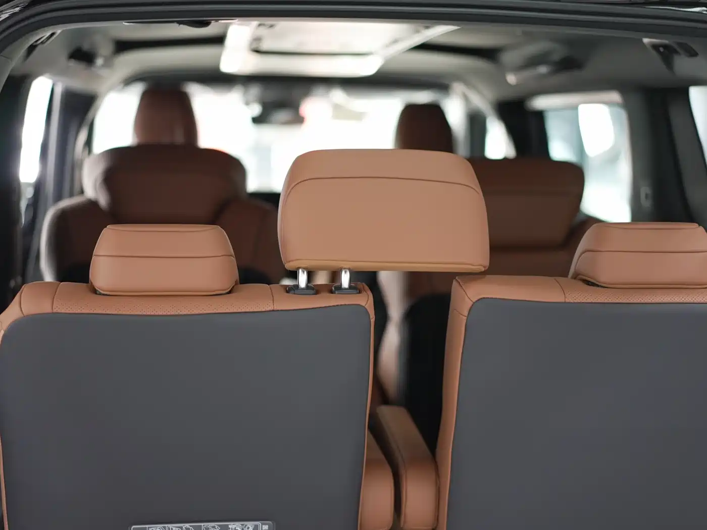 Toyota Alphard 2024 Hybrid 2.5L Ultimate Enjoyment Edition фото 18