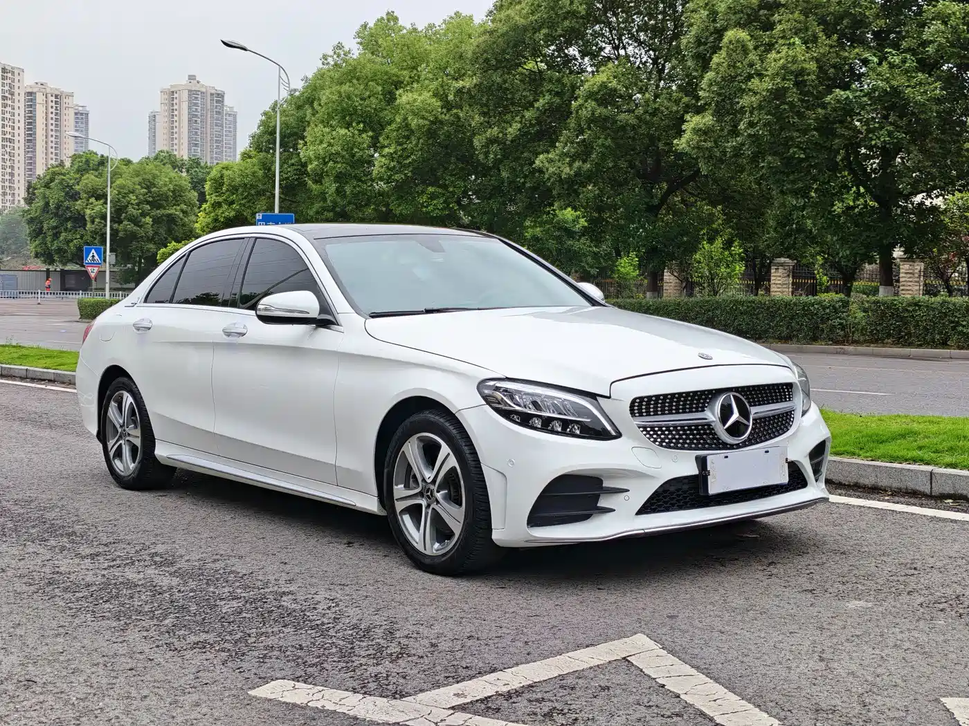Mercedes-Benz C-Class 2020 C 260 L Sport фото 3