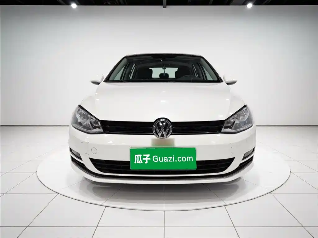 Volkswagen Golf 2016 230TSI Automatic Comfort фото 24