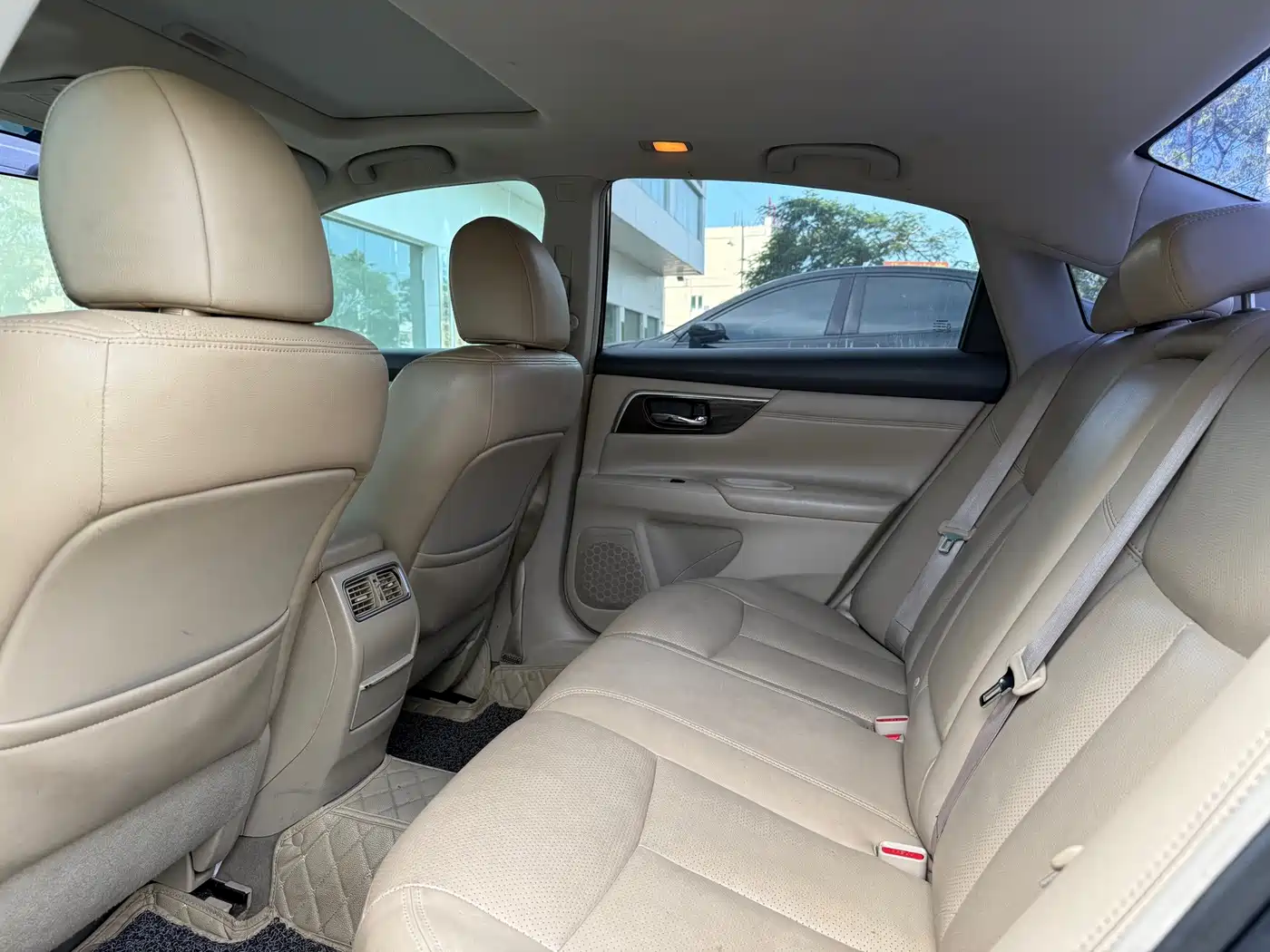 Фото 8 - Nissan Teana