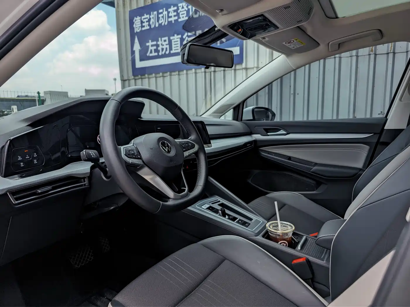 Volkswagen Golf 2023 Facelift 280TSI DSG Pro фото 13