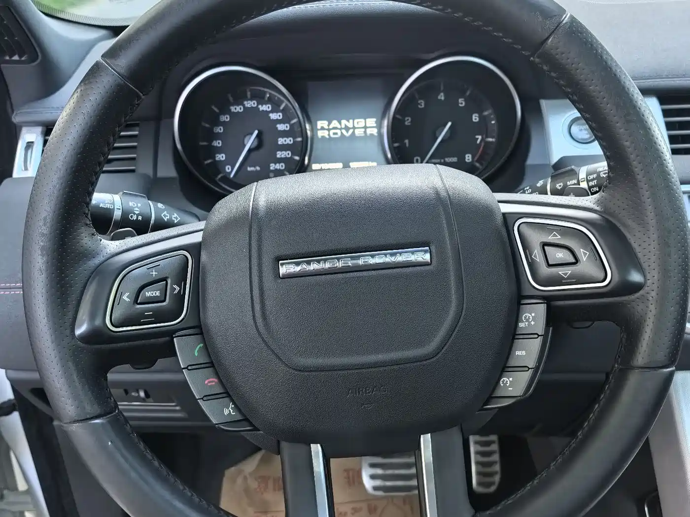 Land Rover Range Rover Evoque (Import) 2012 2.0T 5-door Dynamic Edition фото 10