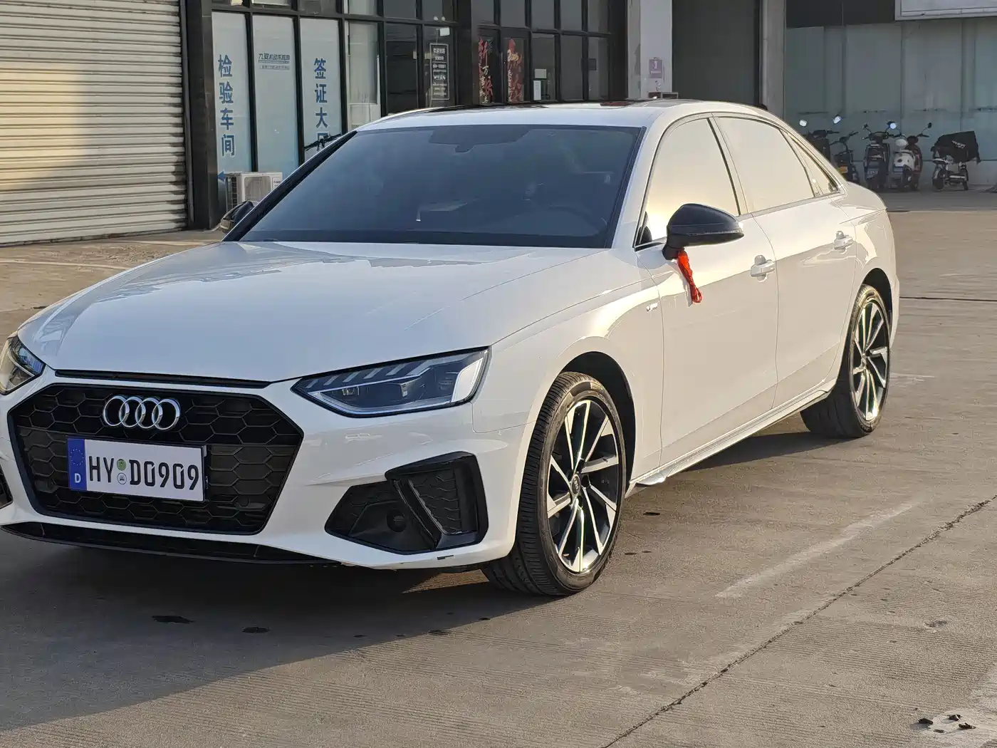 Audi A4L 2023 40 TFSI Luxury Sport
