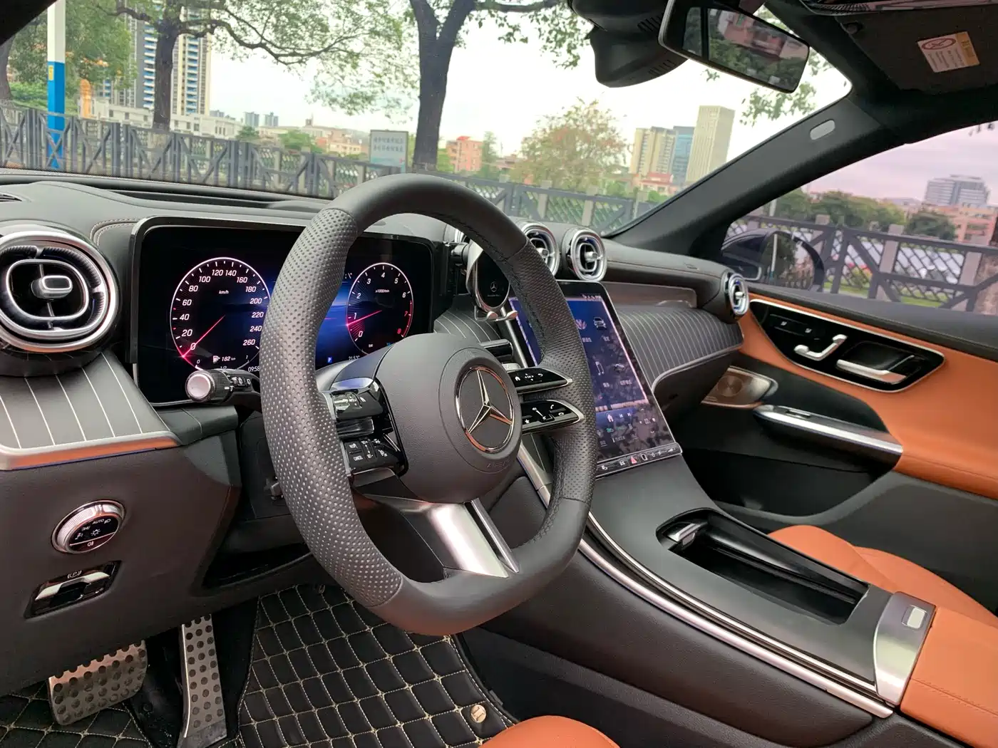 Mercedes-Benz GLC 2024 GLC 300 L 4MATIC Luxury 5-seater фото 18