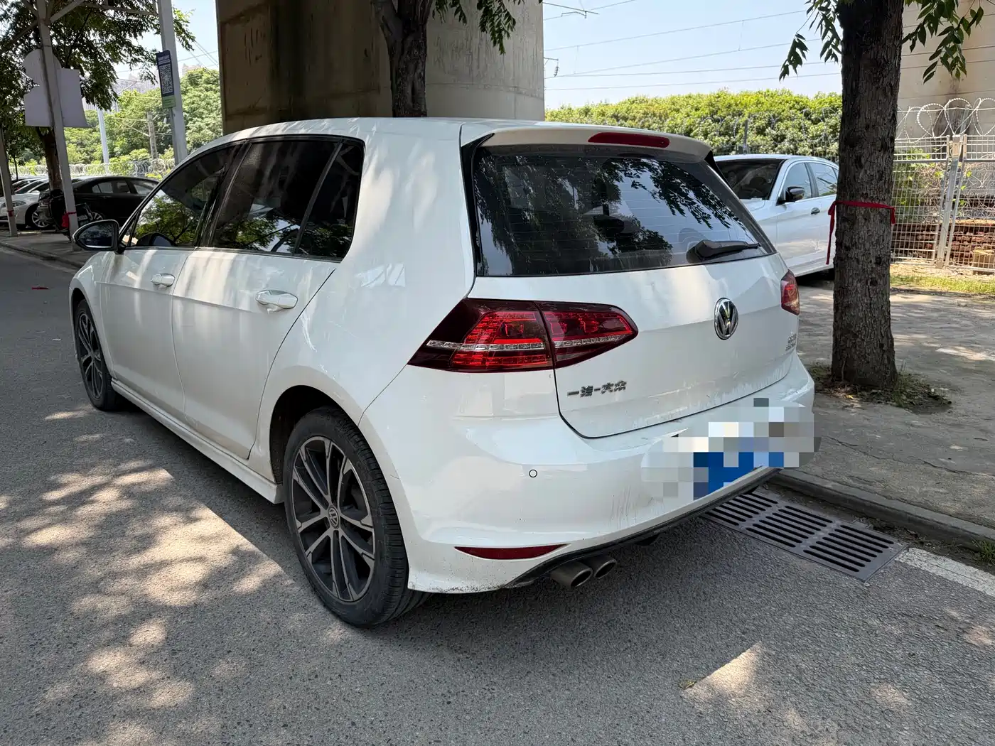 Volkswagen Golf 2017 280TSI Auto R-Line Millionth Anniversary Edition фото 3