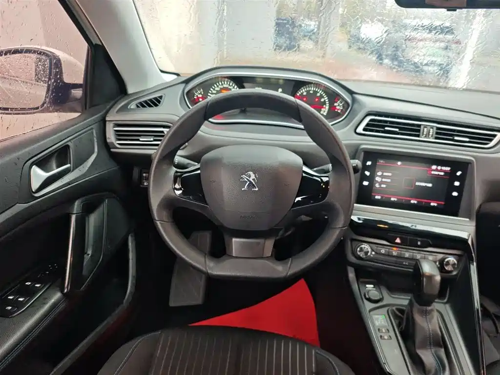 Peugeot 308 2016 1.6L Automatic Fashion фото 11