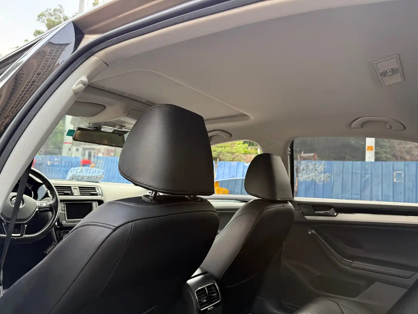 Volkswagen Sagitar 2018 180TSI DSG Premium Edition фото 12