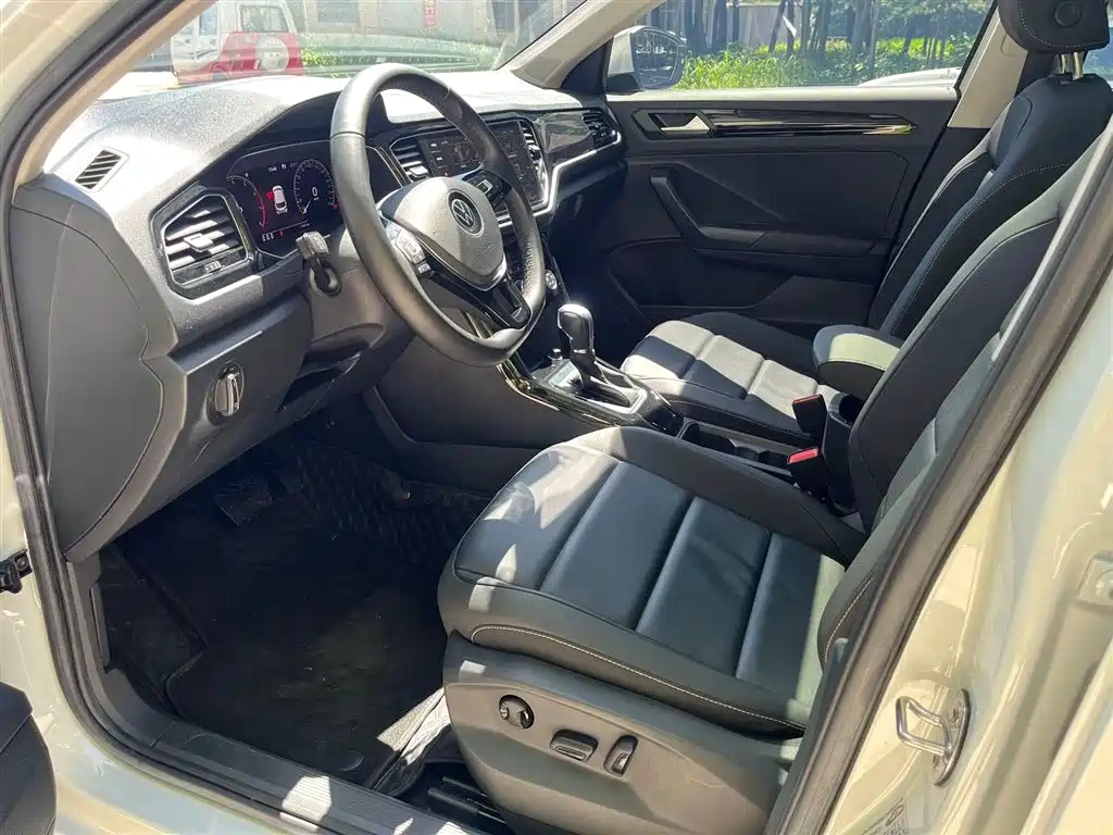 Volkswagen T-ROC 2022 280TSI DSG 2WD Comfort PLUS фото 6