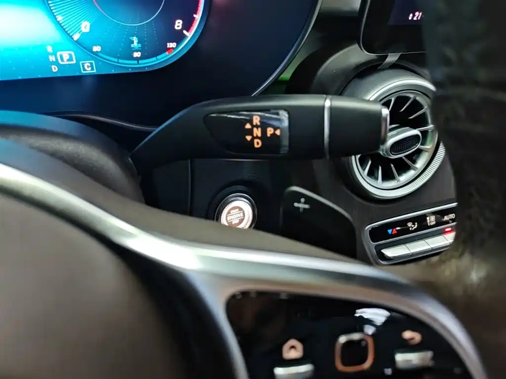 Mercedes-Benz GLC 2021 GLC 260 L 4MATIC Sporty фото 21