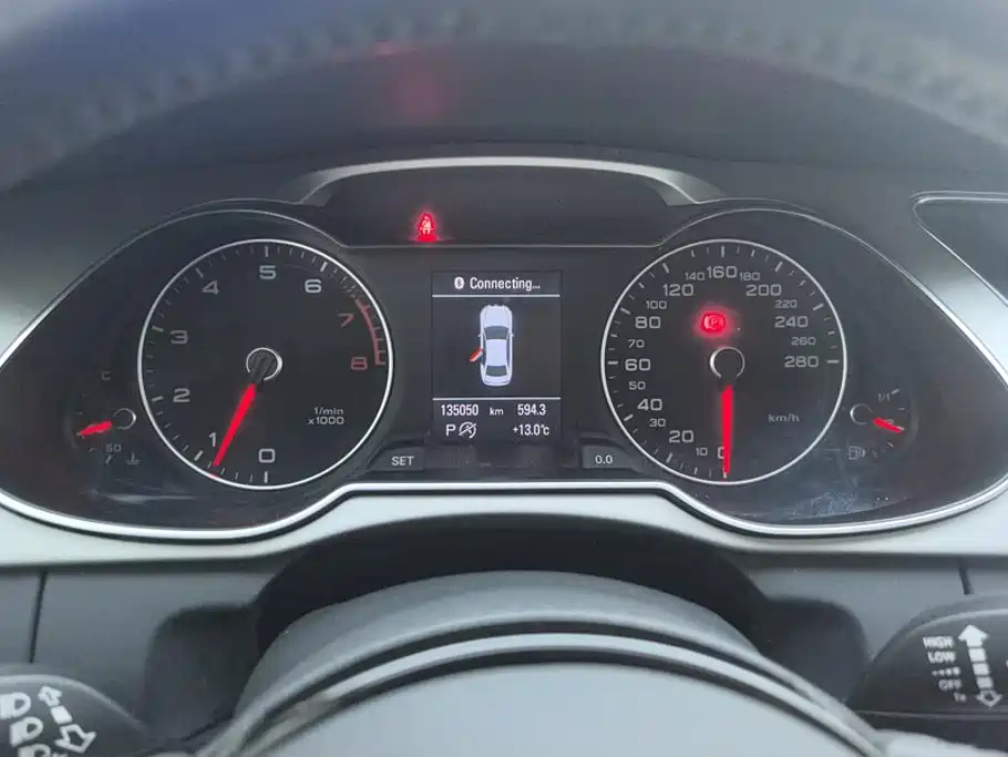 Фото 14 - Audi A4L