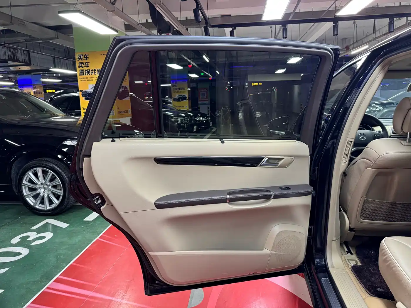 Mercedes-Benz R-Class 2015 R 400 4MATIC Business фото 23