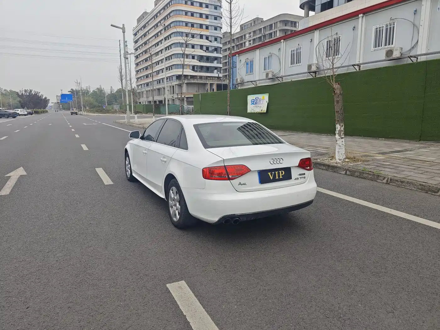 Audi A4L 2010 2.0 TFSI Comfort фото 4