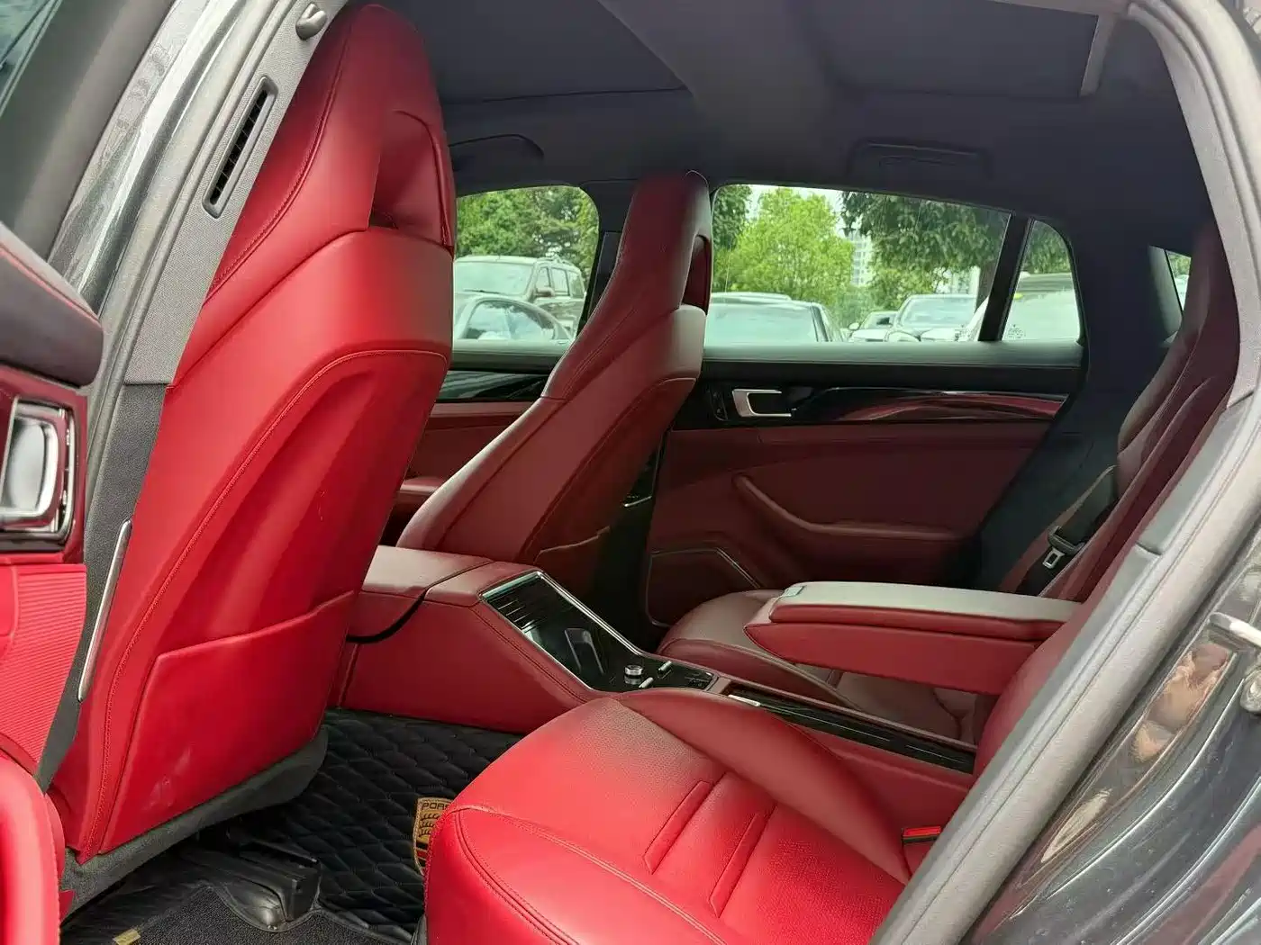 Porsche Panamera 2019 Panamera 4 Executive Long Wheelbase 2.9T фото 5