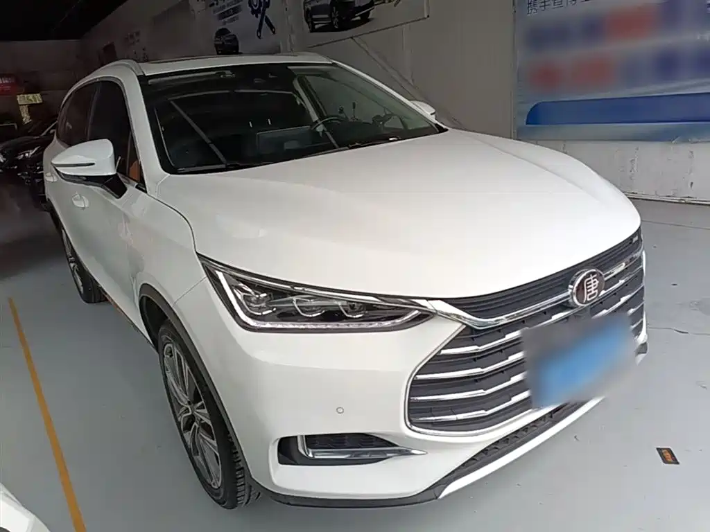 BYD Tang 2018 2.0T Automatic Smart Connection Honor Edition 7-Seater China V фото 4