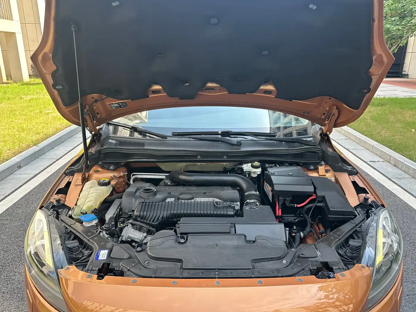 Фото 24 - Volvo V40