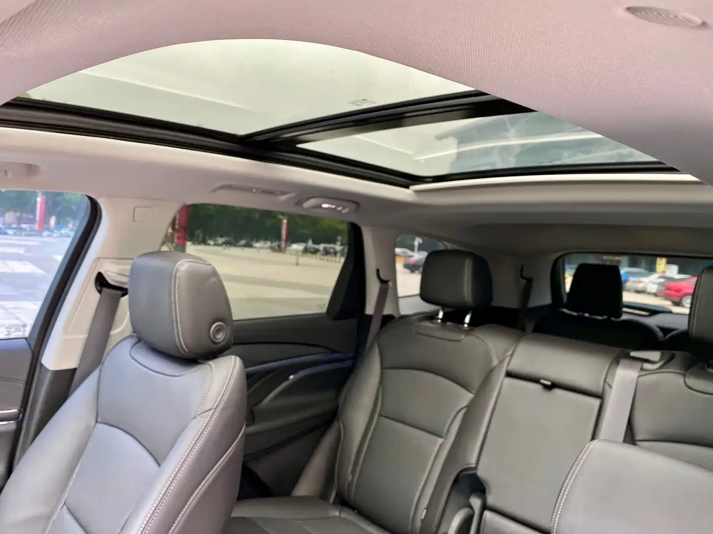 Buick Enclave 2022 652T 2WD Premium 7-Seater фото 8