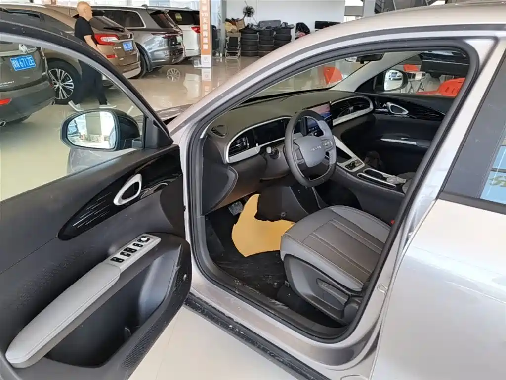 Geely Galaxy Starry Wish 2026 Edition 310km Youth Version фото 16