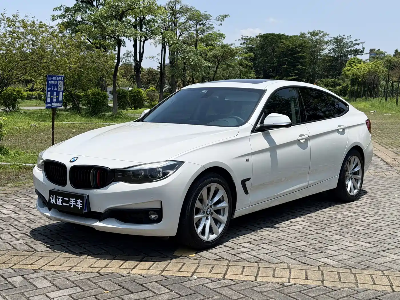 BMW 3 Series GT 2018 320i Fashion