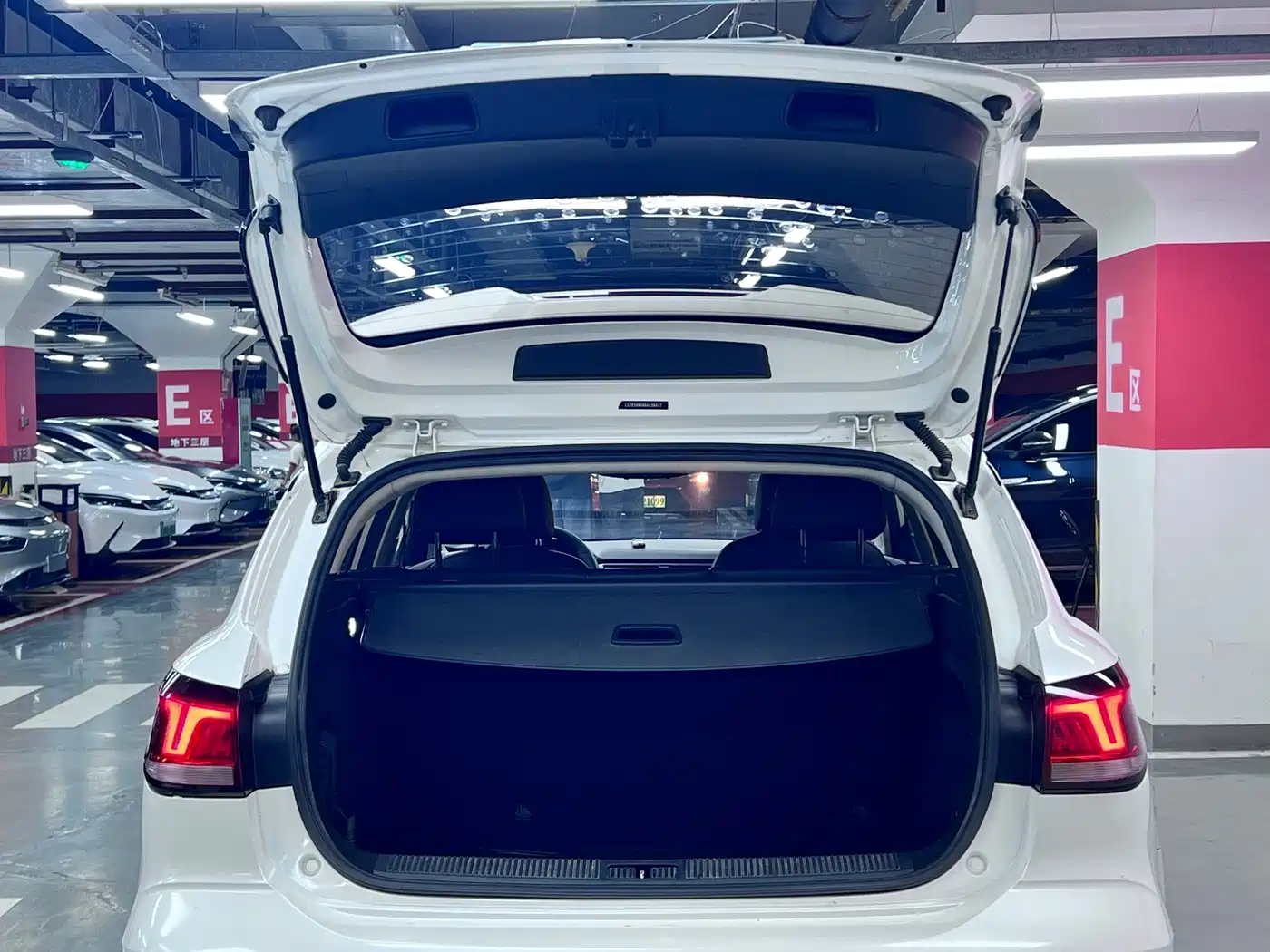 Roewe Ei5 2019 2019 Model Smart Connect Flagship Edition