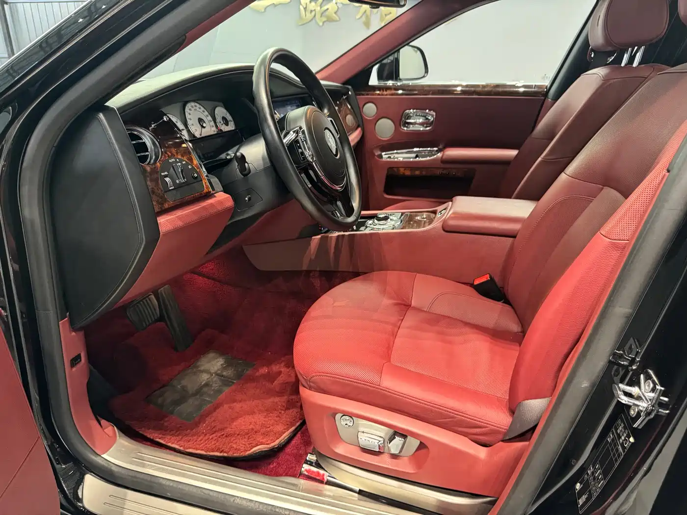 Фото 11 - Rolls-Royce Ghost
