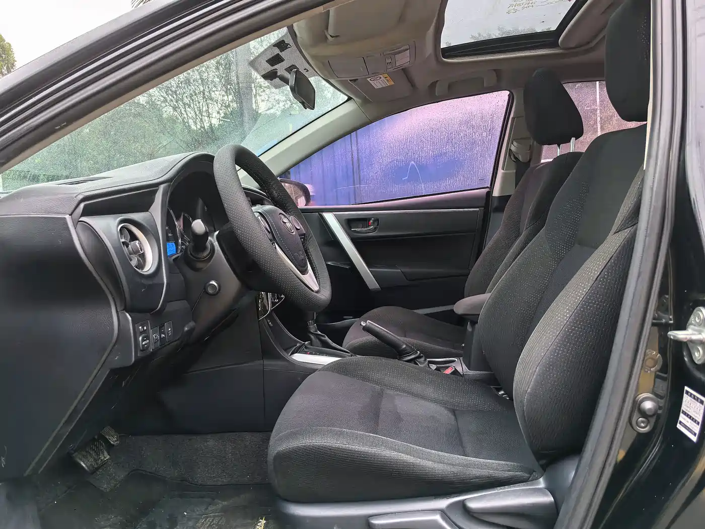 Toyota Levin 2017 Facelift 185T CVT Elite (China V) фото 9