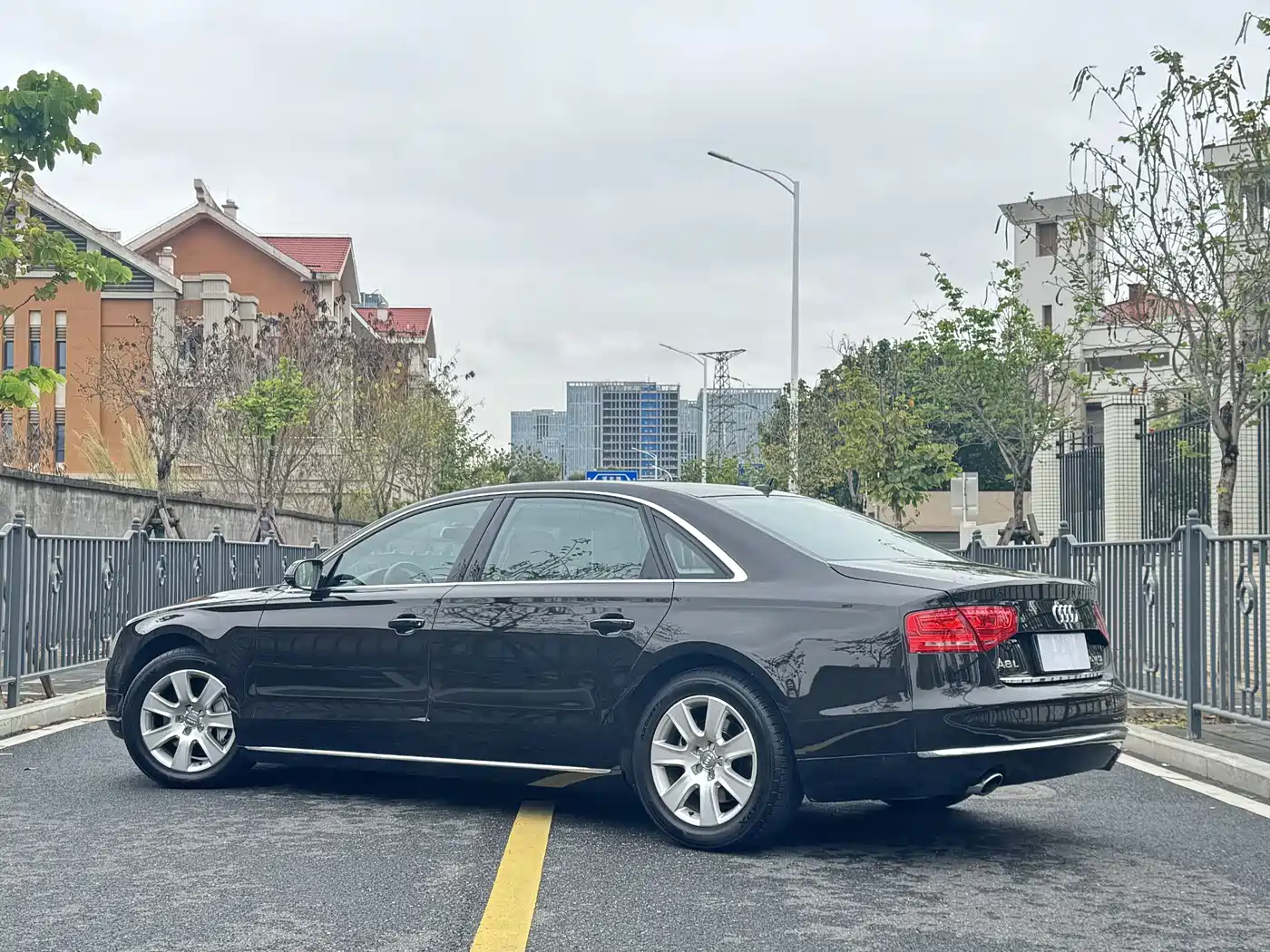 Audi A8 2013 A8L 30 FSI Comfort фото 7