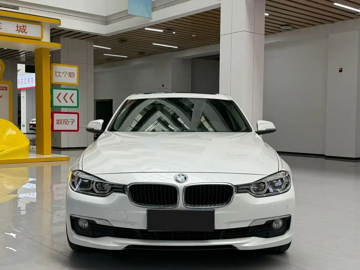 BMW 3 Series 2017 320Li Fashion фото 2