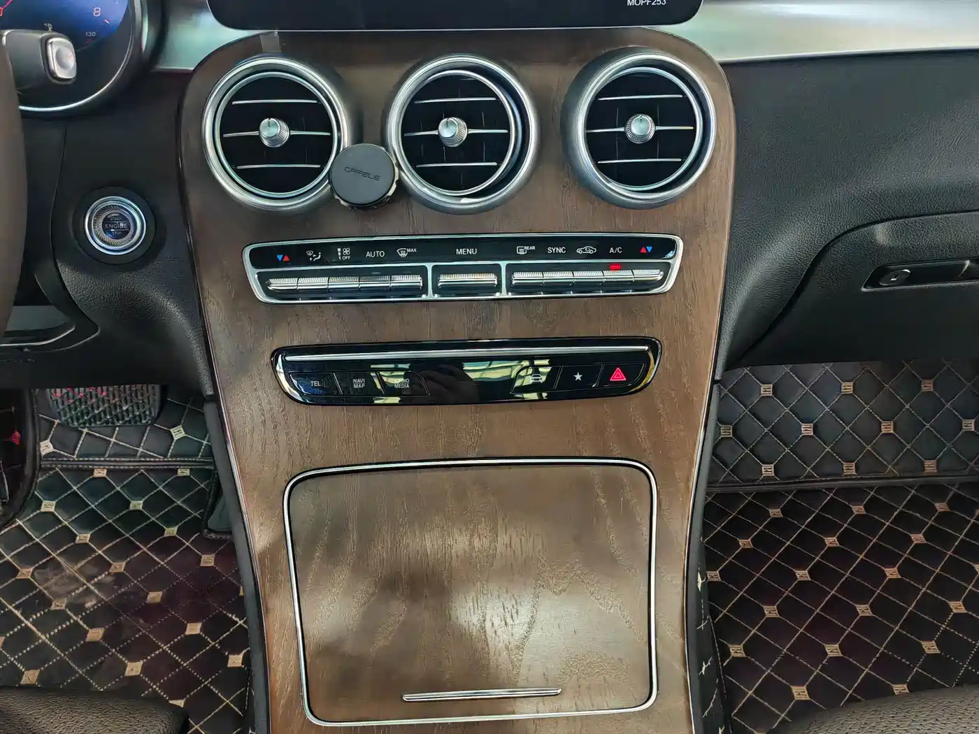 Mercedes-Benz GLC 2020 GLC 260 L 4MATIC Luxury фото 9