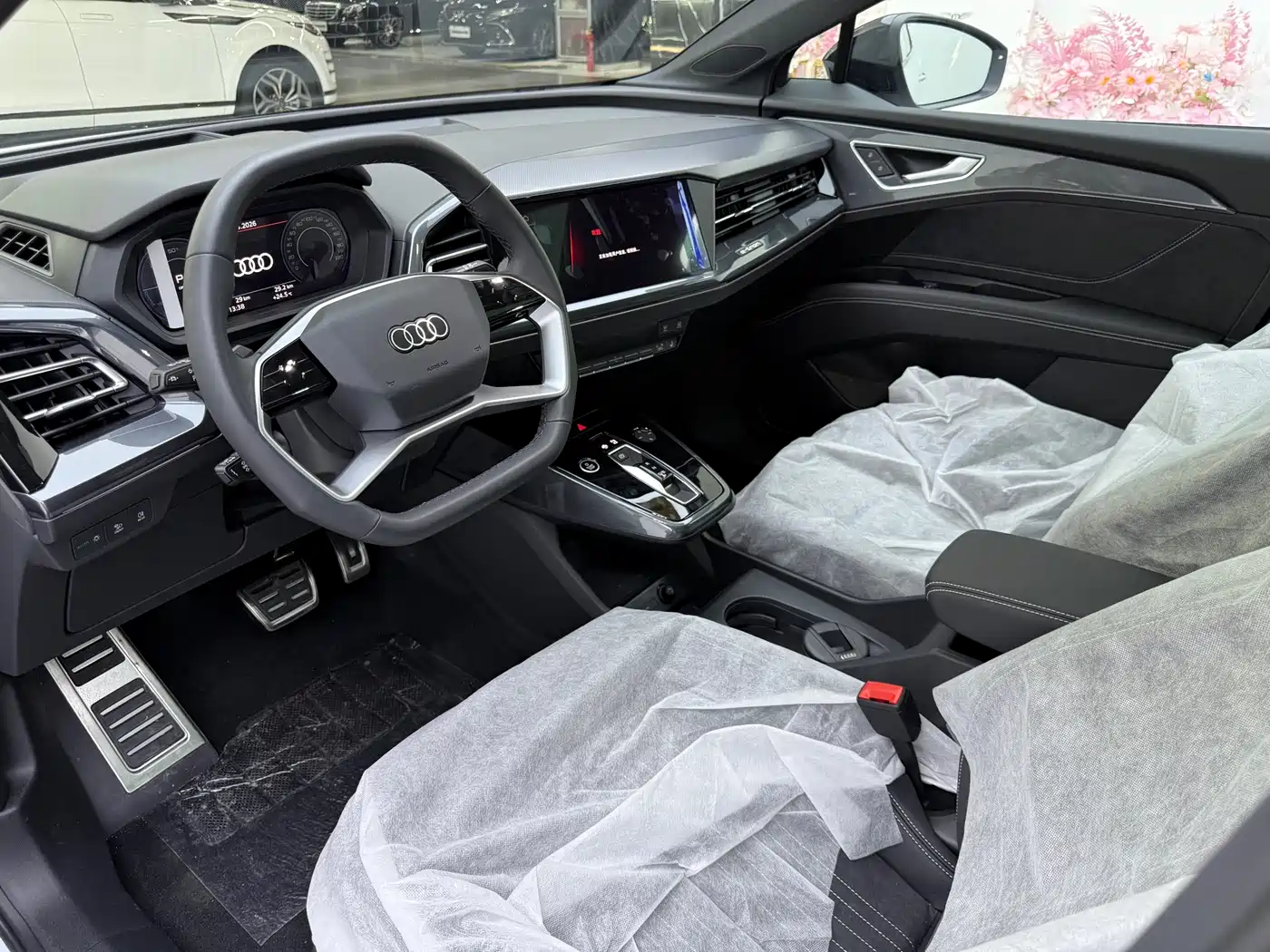 Audi Q5 e-tron 2024 50 e-tron quattro Glory Edition Mech Package фото 13