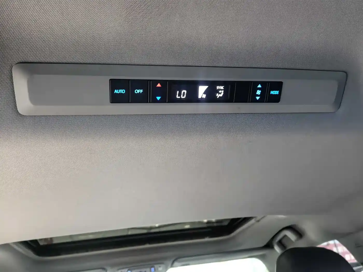 Toyota Sienna 2021 2.5L Hybrid Comfort Edition фото 13