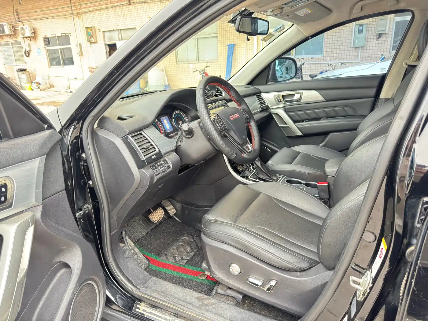 Haval H2 2015 1.5T Automatic 2WD Premium Edition фото 4
