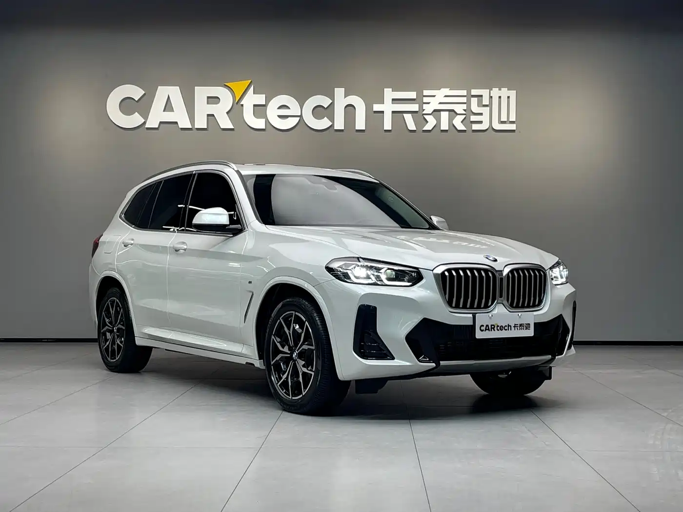 BMW X3 2022 xDrive30i Leading M Night Package фото 3