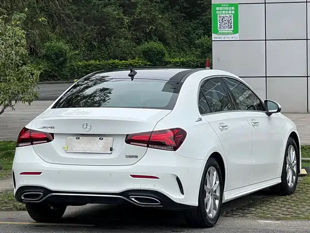 Mercedes-Benz A-Class 2022 A 200 L Sport Sedan Dynamic — фото 4