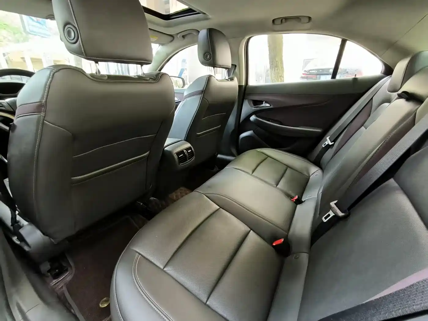 Chevrolet Malibu 2017 1.5T Automatic Luxury Edition фото 9