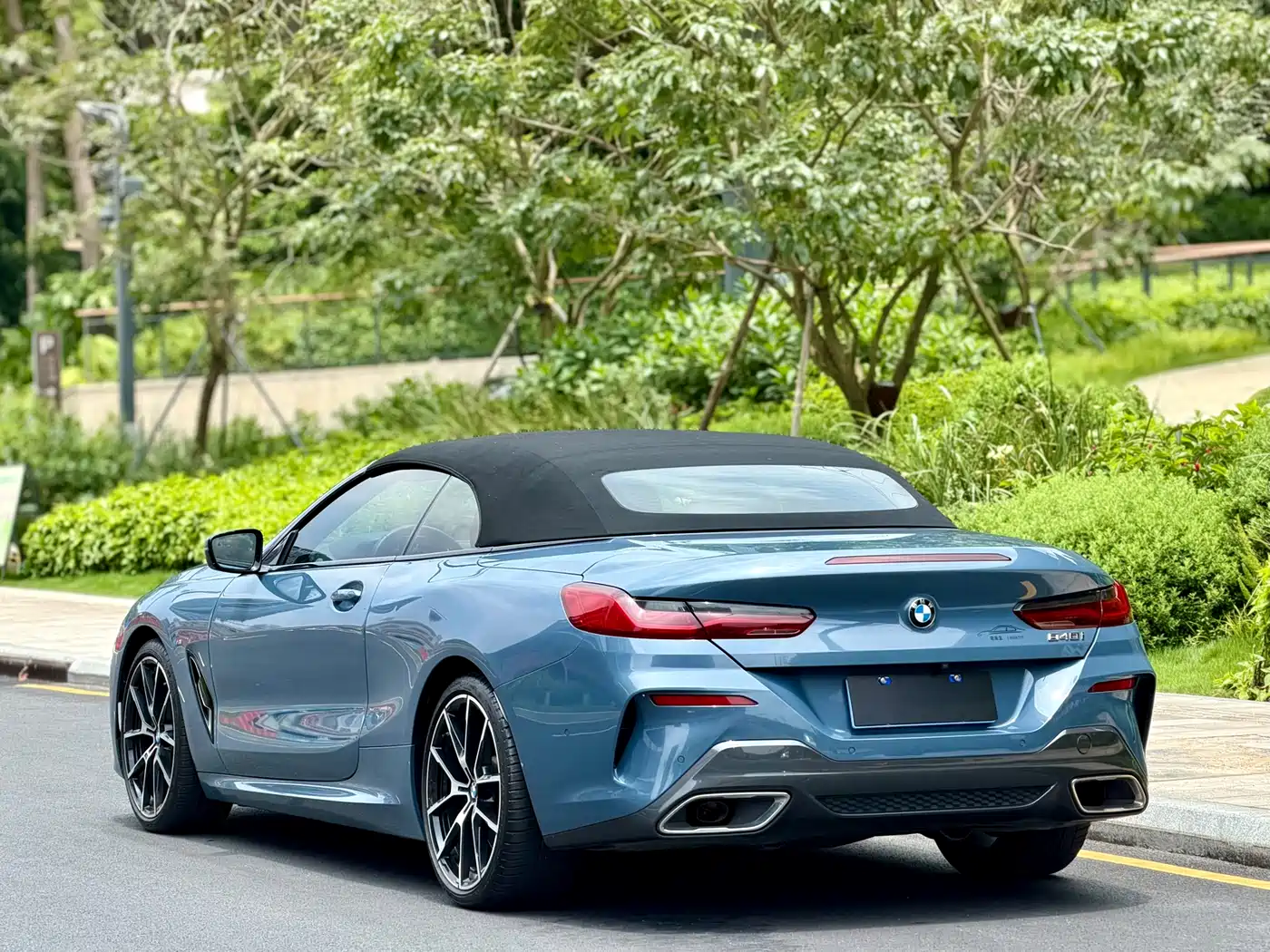 BMW 8 Series 2019 840i Convertible M Sport фото 9