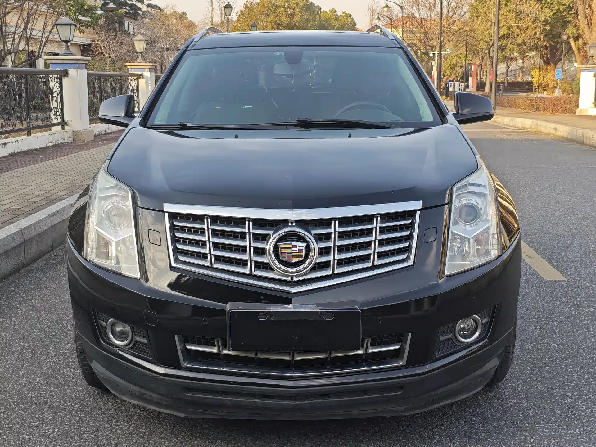 Фото 2 - Cadillac SRX