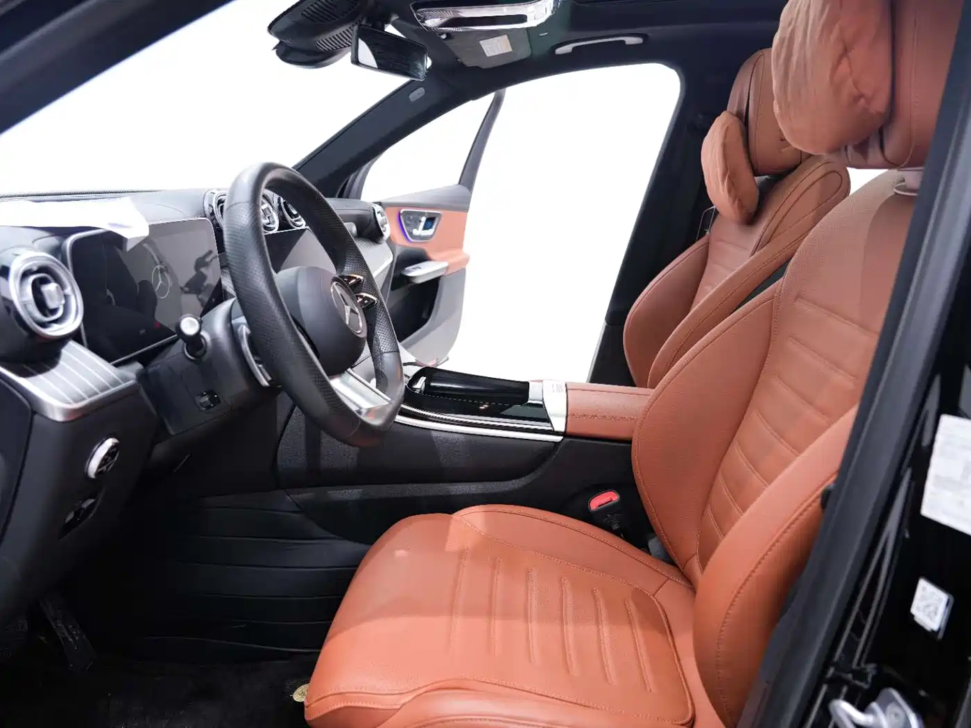 Mercedes-Benz GLC 2023 Facelift GLC 260 L 4MATIC Luxury 7-Seater фото 16